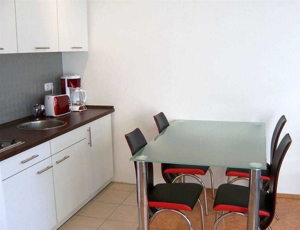 Appartement East Park Baumkirchner Str 18 *